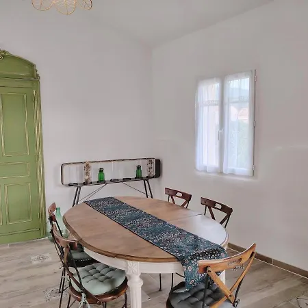 Au Passe Recompose Ferienhaus Les Mages
